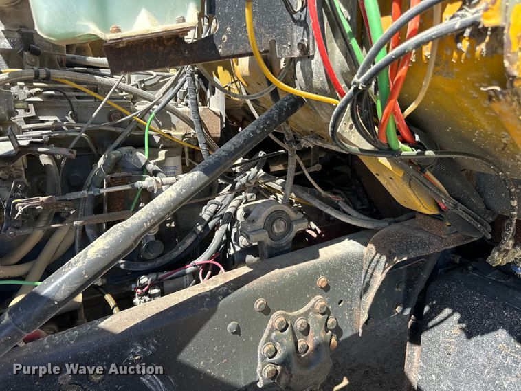 image for item DQ0812 1994 Ford  LT8000 dump truck