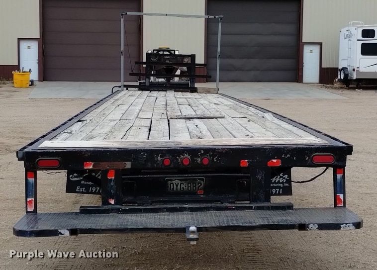 image for item DQ6077 2007 Delta equipment trailer