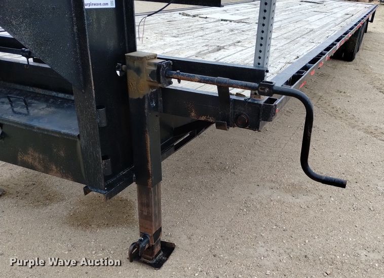 image for item DQ6077 2007 Delta equipment trailer