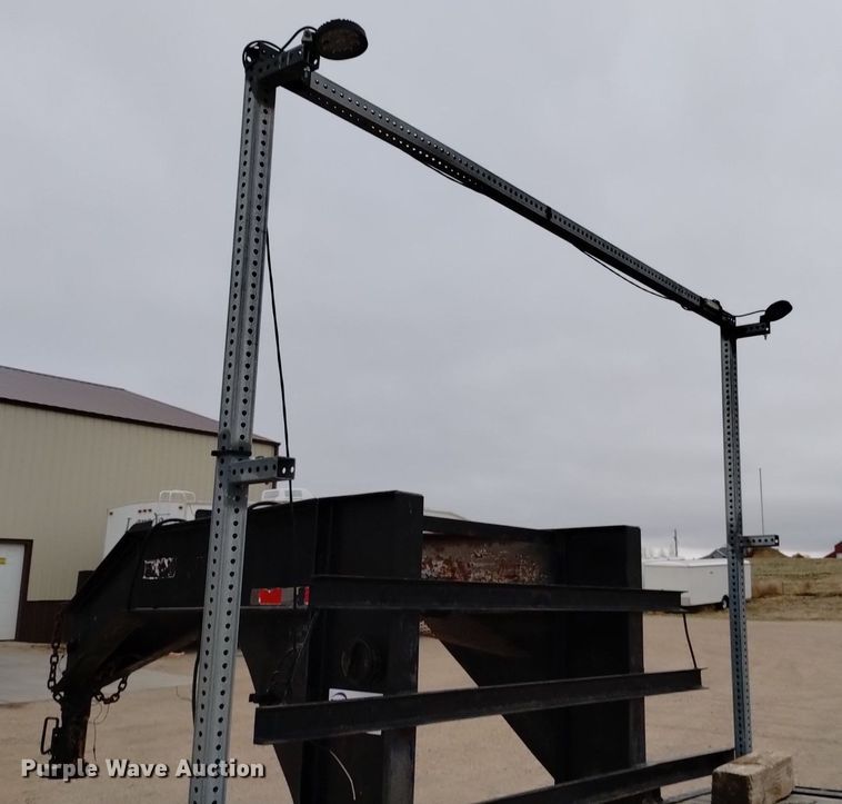 image for item DQ6077 2007 Delta equipment trailer