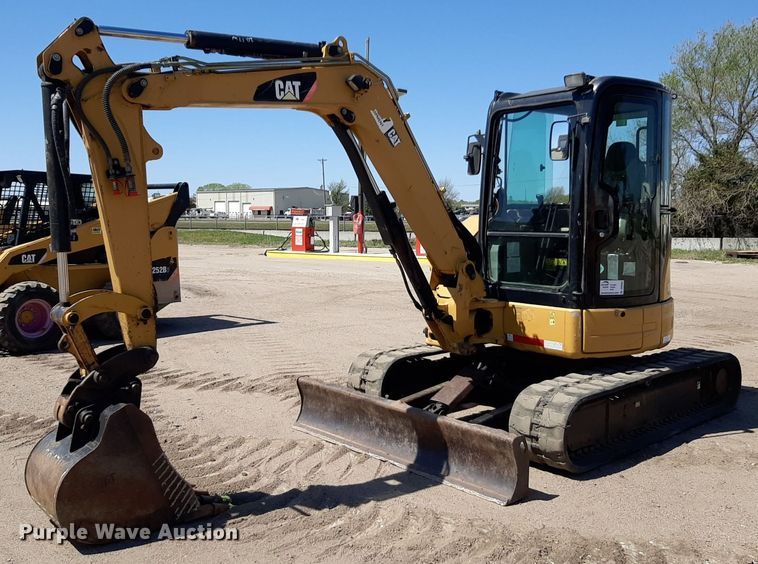 image for item DQ6963 2009 Caterpillar 304C CR mini excavator