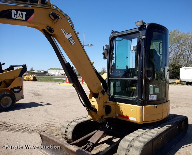 image for item DQ6963 2009 Caterpillar 304C CR mini excavator