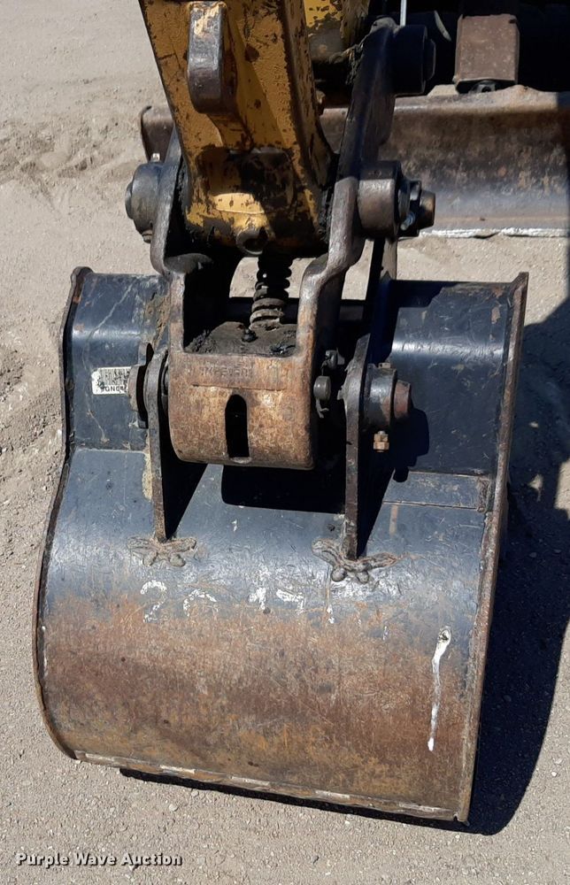 image for item DQ6963 2009 Caterpillar 304C CR mini excavator