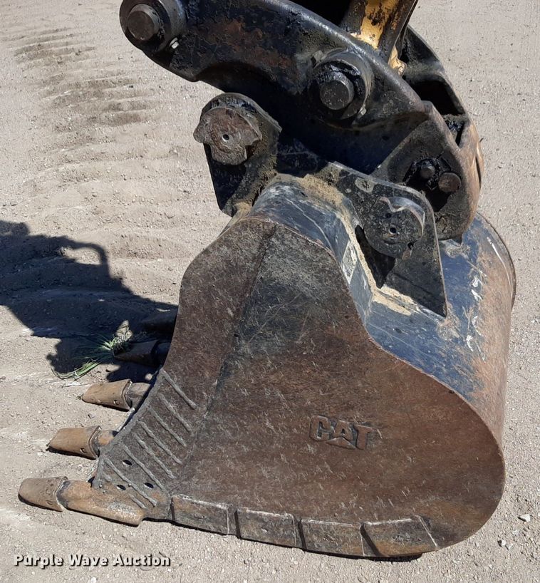 image for item DQ6963 2009 Caterpillar 304C CR mini excavator