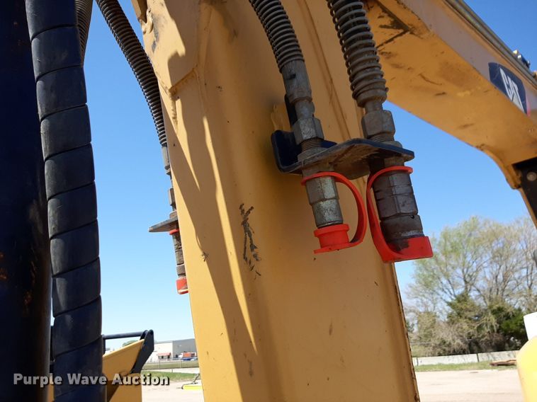 image for item DQ6963 2009 Caterpillar 304C CR mini excavator