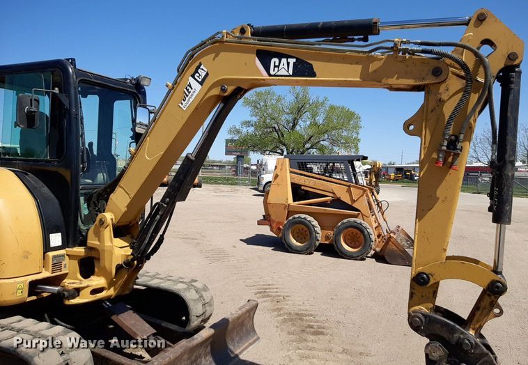 image for item DQ6963 2009 Caterpillar 304C CR mini excavator