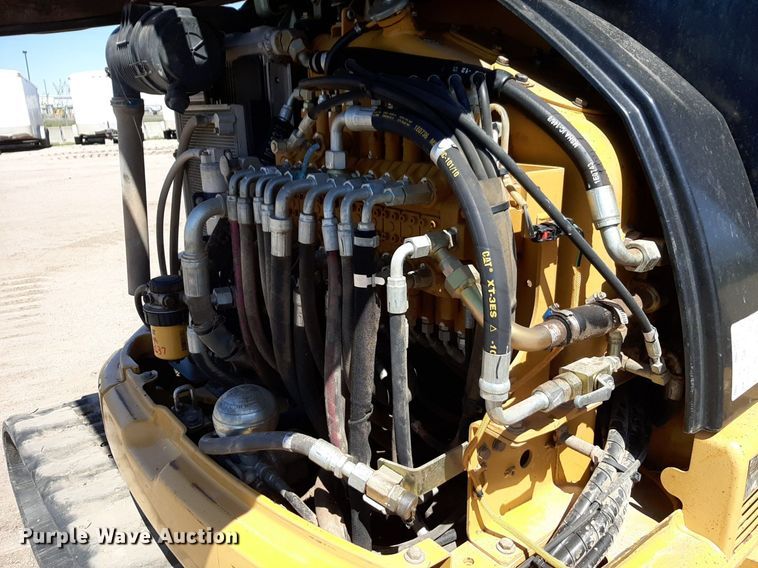 image for item DQ6963 2009 Caterpillar 304C CR mini excavator