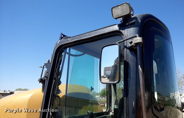 image for item DQ6963 2009 Caterpillar 304C CR mini excavator