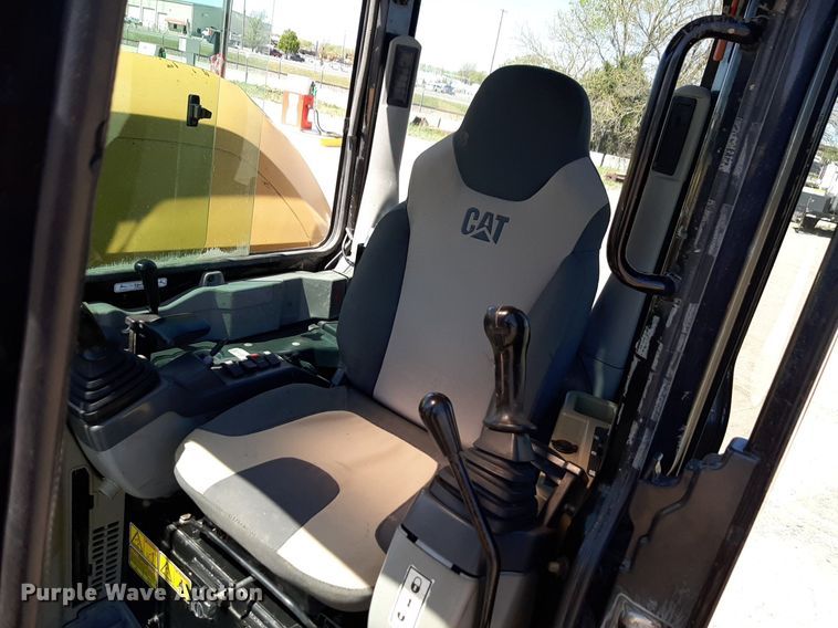 image for item DQ6963 2009 Caterpillar 304C CR mini excavator