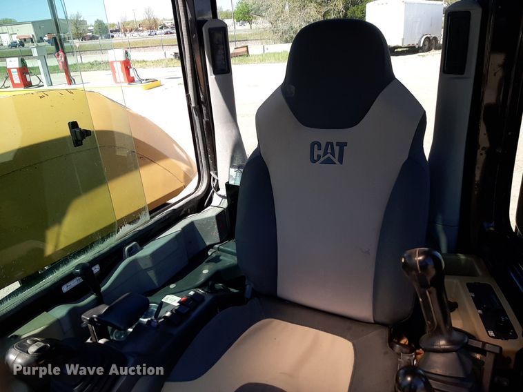 image for item DQ6963 2009 Caterpillar 304C CR mini excavator