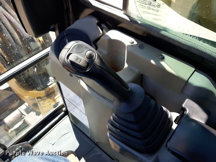 image for item DQ6963 2009 Caterpillar 304C CR mini excavator