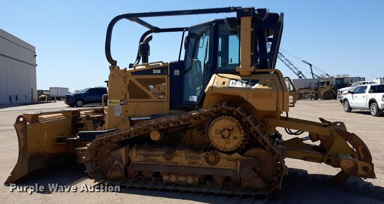 image for item DQ6964 2015 Caterpillar D6N XL dozer