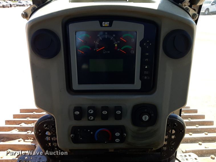 image for item DQ6964 2015 Caterpillar D6N XL dozer