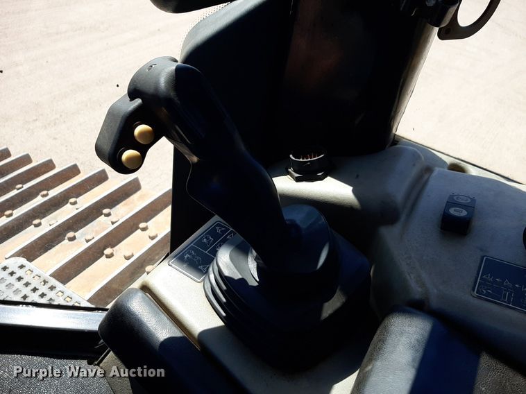 image for item DQ6964 2015 Caterpillar D6N XL dozer