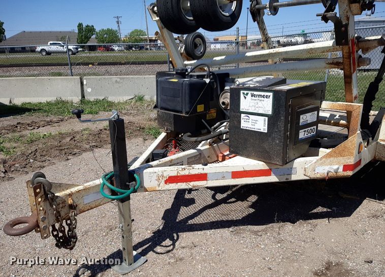 image for item DQ6965 2012 Larson 7500 reel trailer