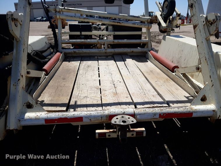 image for item DQ6965 2012 Larson 7500 reel trailer