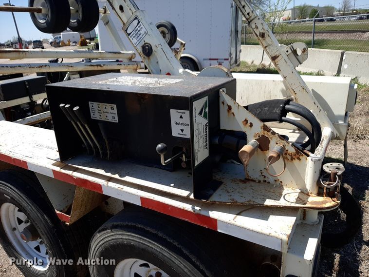 image for item DQ6965 2012 Larson 7500 reel trailer