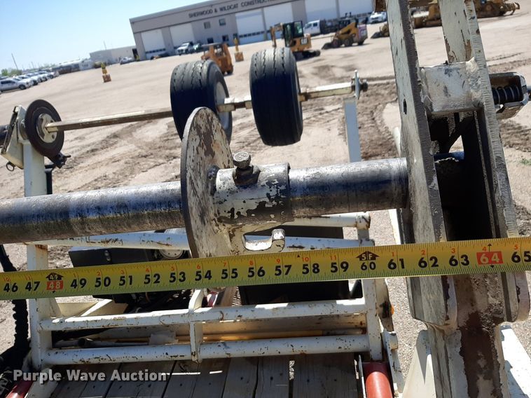 image for item DQ6965 2012 Larson 7500 reel trailer