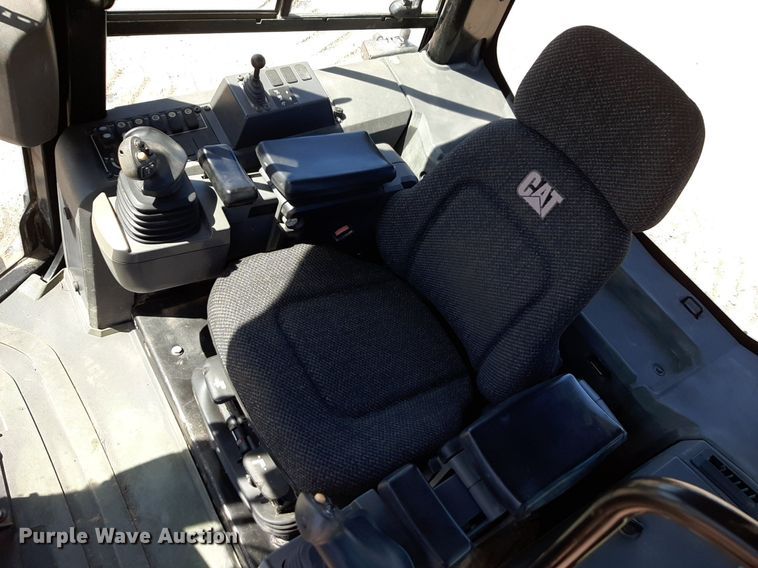 image for item DQ6966 2012 Caterpillar D6K XL dozer