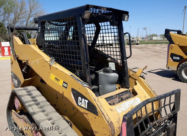 image for item DQ6967 2013 Caterpillar 259B Series 3 tracked skid steer loader
