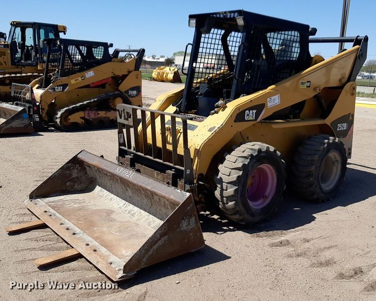 image for item DQ6968 2011 Caterpillar 252B3 skid steer loader