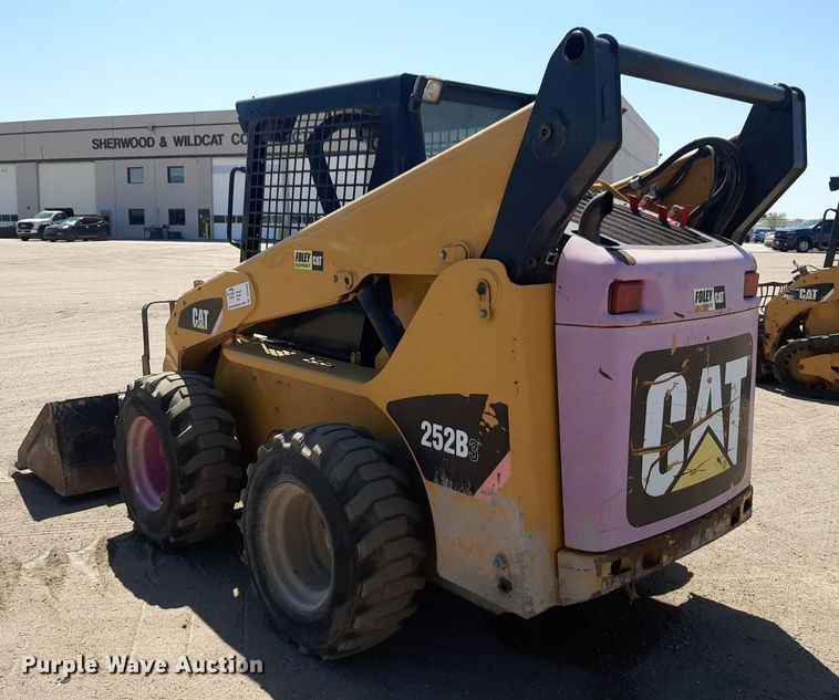image for item DQ6968 2011 Caterpillar 252B3 skid steer loader