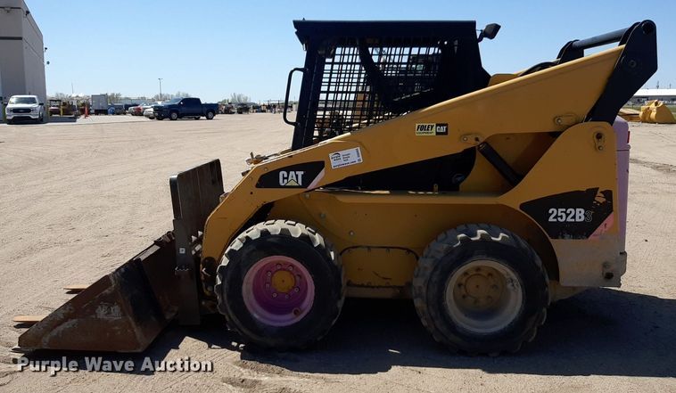 image for item DQ6968 2011 Caterpillar 252B3 skid steer loader