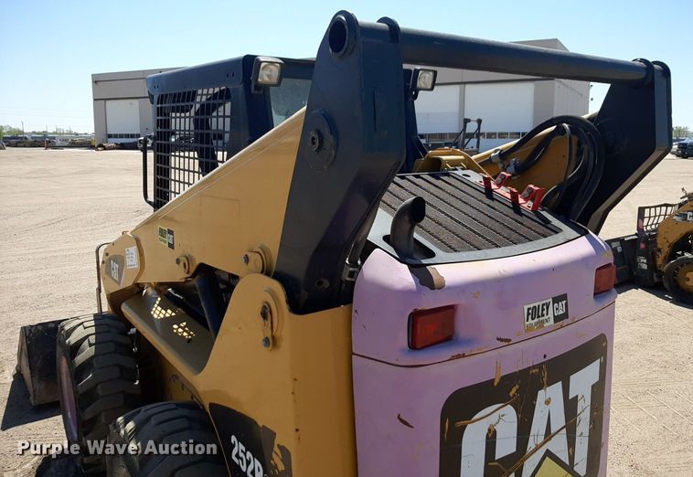image for item DQ6968 2011 Caterpillar 252B3 skid steer loader