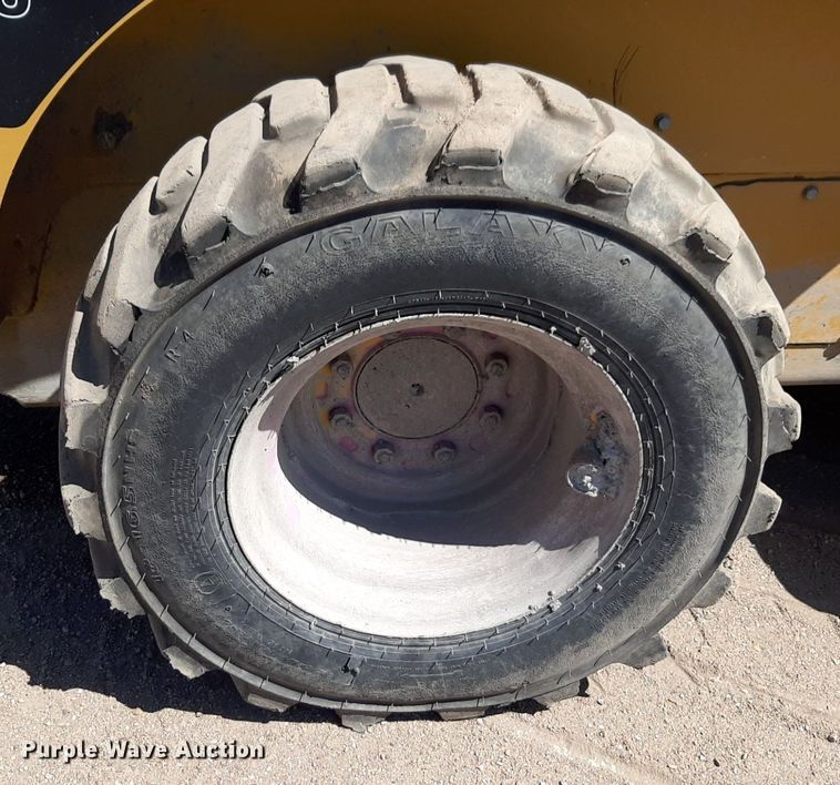 image for item DQ6968 2011 Caterpillar 252B3 skid steer loader