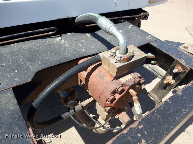 image for item DQ6969 2003 Peterbilt 330 water truck