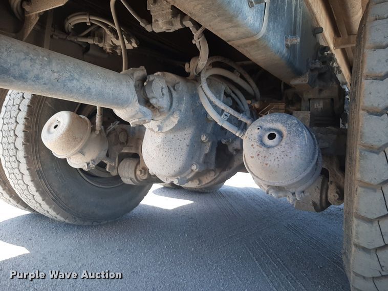 image for item DQ6969 2003 Peterbilt 330 water truck