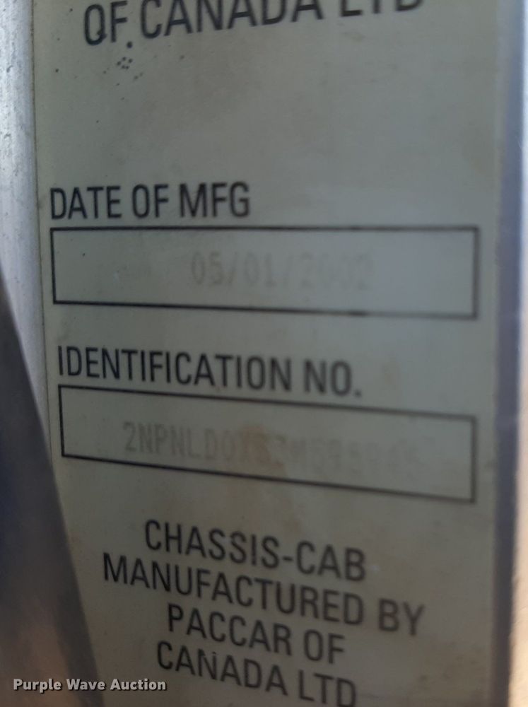 image for item DQ6969 2003 Peterbilt 330 water truck