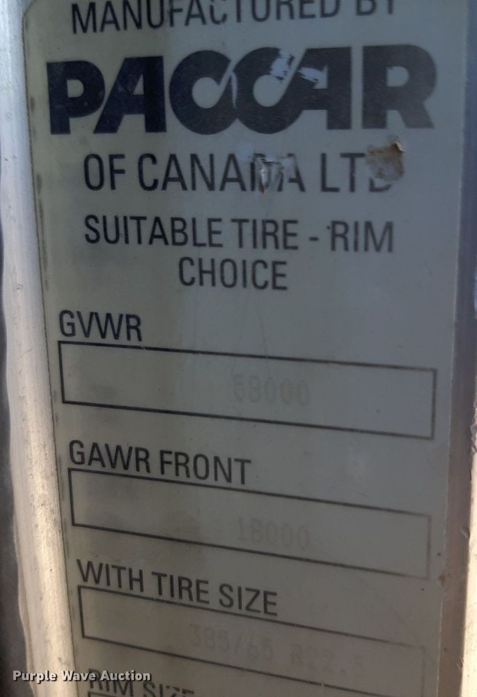 image for item DQ6969 2003 Peterbilt 330 water truck