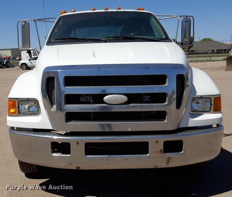 image for item DQ6970 2007 Ford F650 Crew Cab flatbed truck
