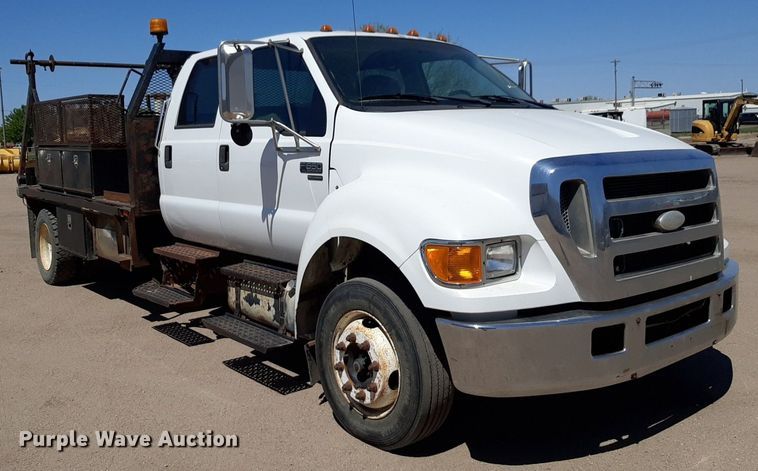 image for item DQ6970 2007 Ford F650 Crew Cab flatbed truck