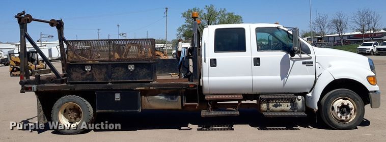 image for item DQ6970 2007 Ford F650 Crew Cab flatbed truck