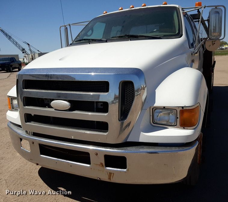 image for item DQ6970 2007 Ford F650 Crew Cab flatbed truck