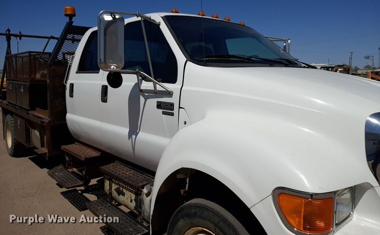 image for item DQ6970 2007 Ford F650 Crew Cab flatbed truck