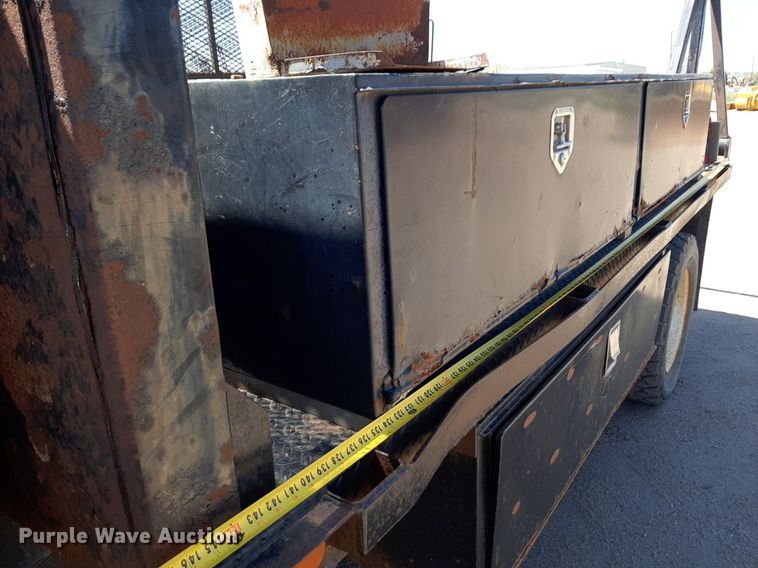 image for item DQ6970 2007 Ford F650 Crew Cab flatbed truck