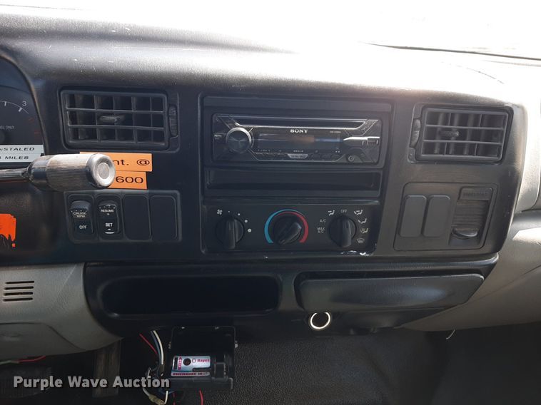 image for item DQ6970 2007 Ford F650 Crew Cab flatbed truck