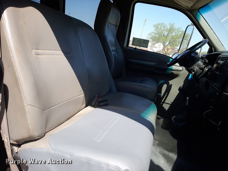 image for item DQ6970 2007 Ford F650 Crew Cab flatbed truck