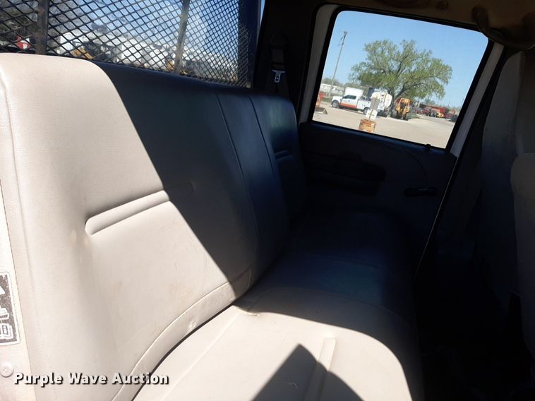 image for item DQ6970 2007 Ford F650 Crew Cab flatbed truck