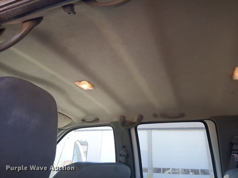 image for item DQ6970 2007 Ford F650 Crew Cab flatbed truck