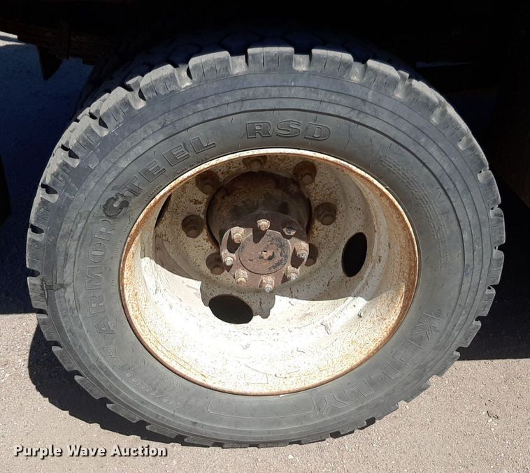 image for item DQ6970 2007 Ford F650 Crew Cab flatbed truck