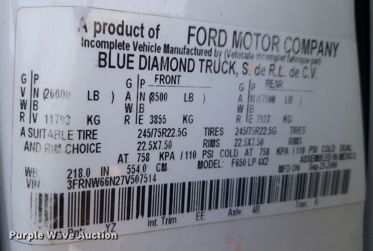 image for item DQ6970 2007 Ford F650 Crew Cab flatbed truck