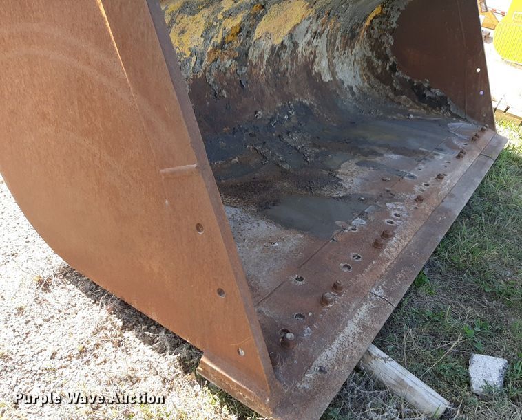 image for item DQ6971 Komatsu WA380-5L wheel loader bucket