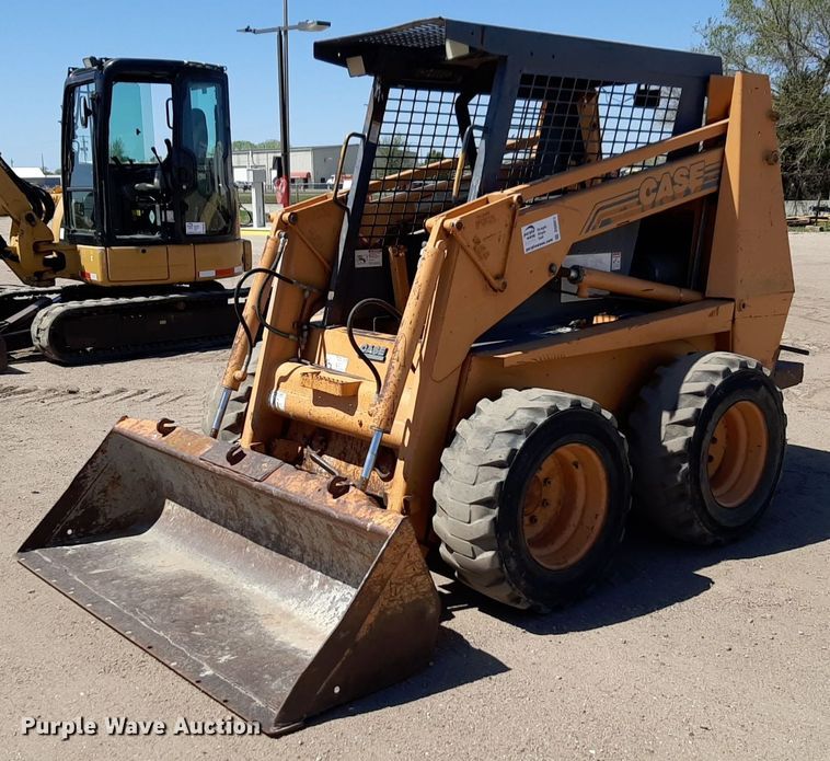 image for item DQ6972 2001 Case 1845C skid steer loader