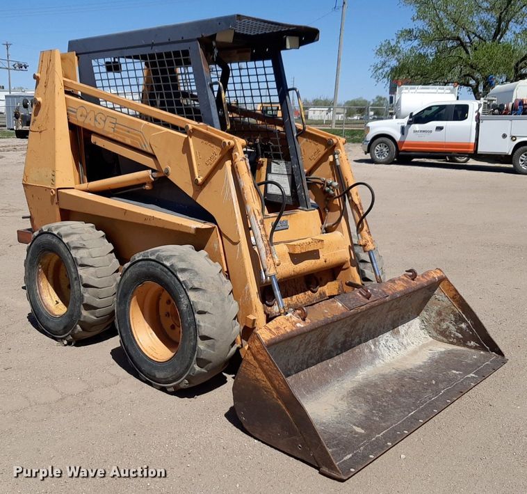 image for item DQ6972 2001 Case 1845C skid steer loader
