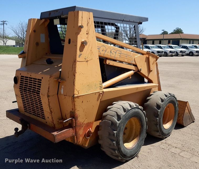image for item DQ6972 2001 Case 1845C skid steer loader