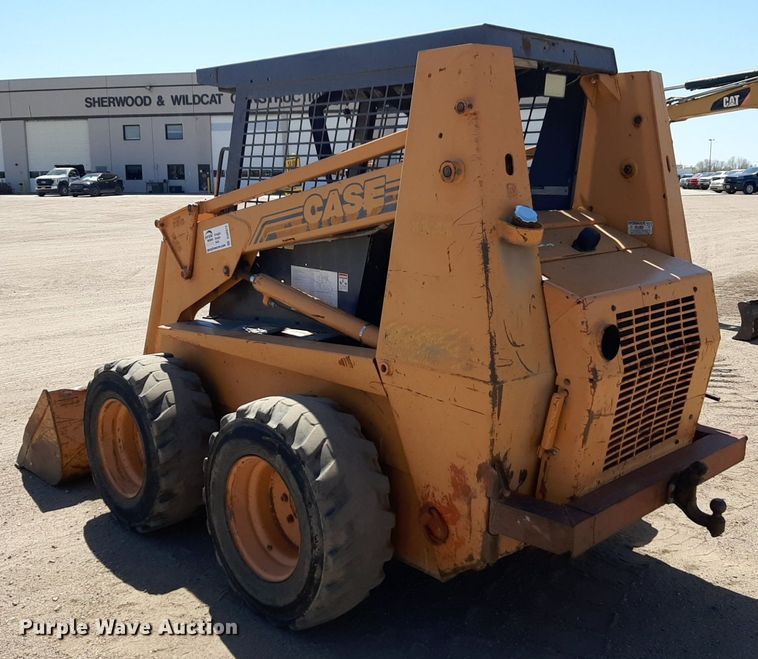 image for item DQ6972 2001 Case 1845C skid steer loader